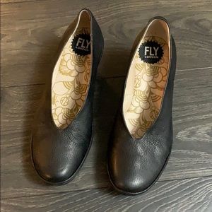 FLY LONDON black shoes